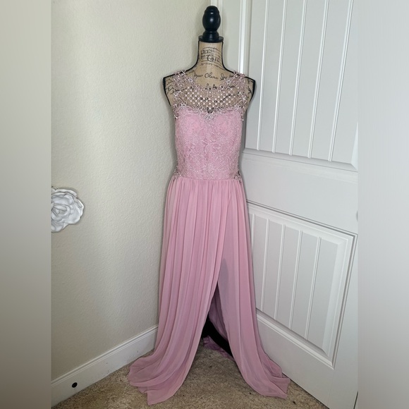 NTM: David’s Bridal City Triangles Blush Pink A-Line Gown with Gemstones Sz 17 - Picture 1 of 16